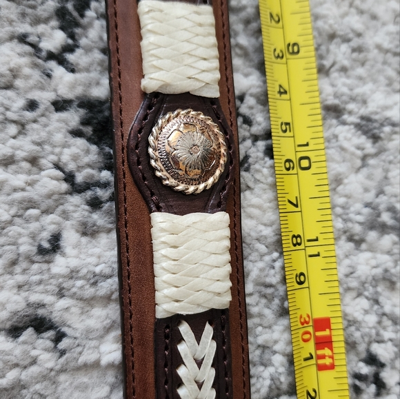 JUSTIN Genuine Leather Western Belt Mens Size 32 Brown and Silver Tone - Picture 5 of 10